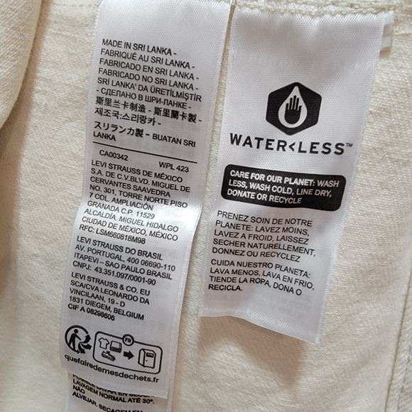 Levi's BAGGY TRUCKER JACKET (PLUS SIZE) In Barely Freezing NEW! - Picture 10 of 11